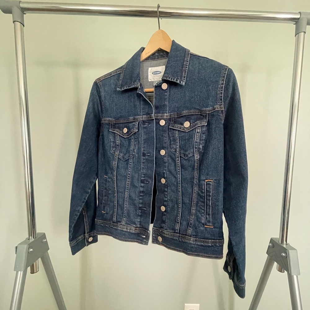 Old Navy Jean Jacket. Size M